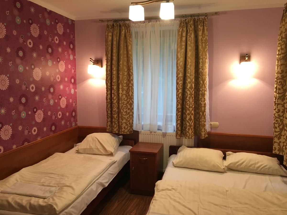 Gosciniec Kukle Bed & Breakfast Exterior photo
