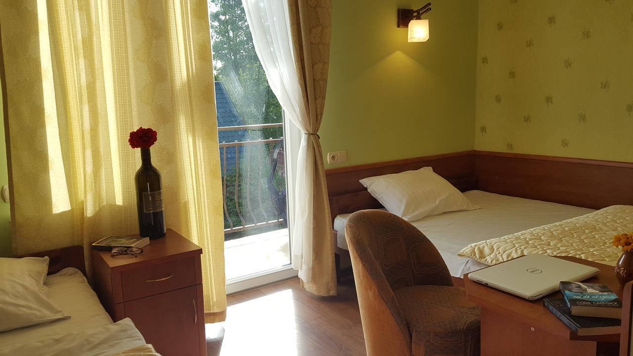 Gosciniec Kukle Bed & Breakfast Exterior photo